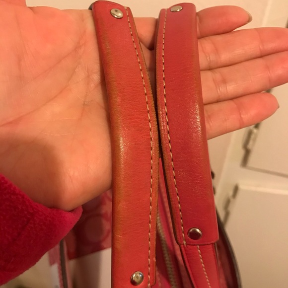 Coach fuchsia handbag - Picture 12 of 12